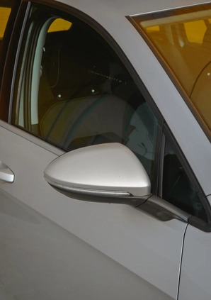 Volkswagen Golf cena 44900 przebieg: 220981, rok produkcji 2016 z Wrocław małe 667
